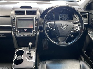 2017 Toyota Camry - Thumbnail