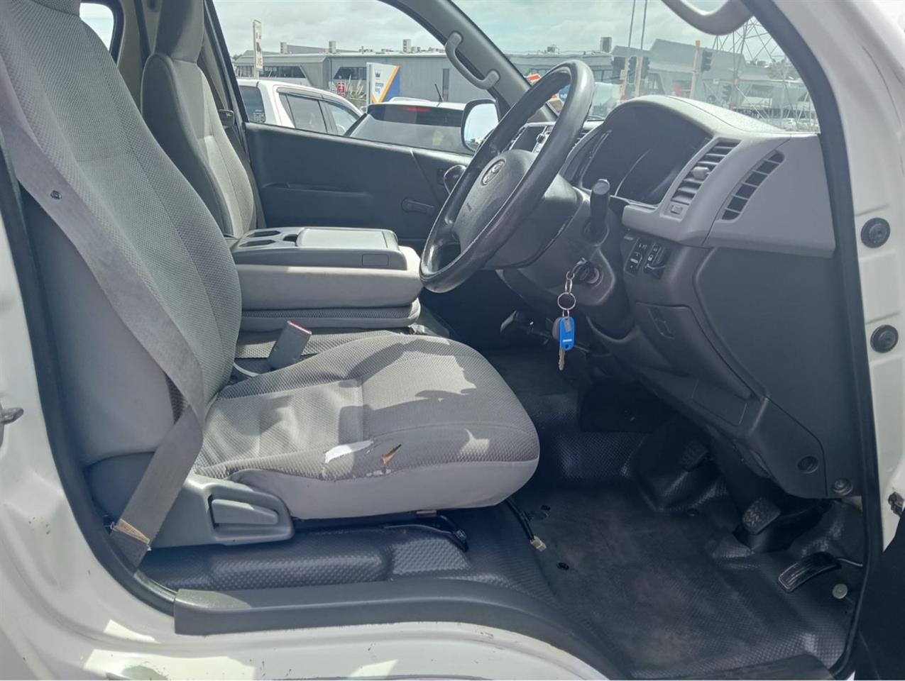 2010 Toyota Hiace