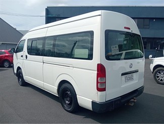 2010 Toyota Hiace - Thumbnail