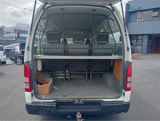 2010 Toyota Hiace - Thumbnail