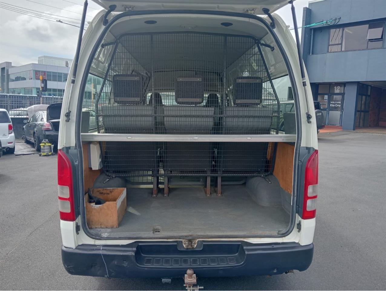 2010 Toyota Hiace