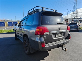 2013 Toyota Landcruiser - Thumbnail