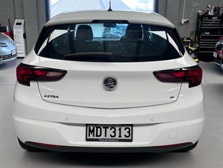 2019 Holden Astra - Thumbnail