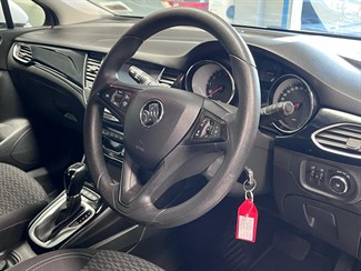 2019 Holden Astra - Thumbnail