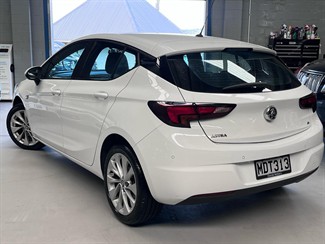 2019 Holden Astra - Thumbnail