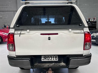 2016 Toyota Hilux - Thumbnail