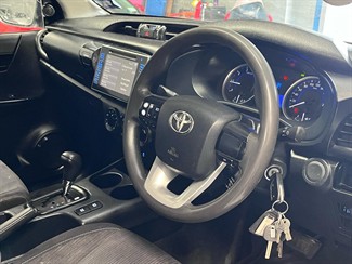 2016 Toyota Hilux - Thumbnail