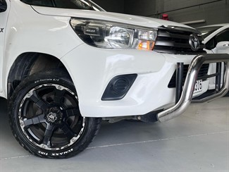 2016 Toyota Hilux - Thumbnail
