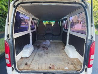 2007 Toyota Hiace - Thumbnail