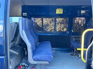 2006 Toyota Hiace - Thumbnail