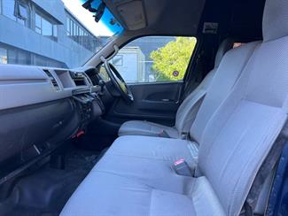 2006 Toyota Hiace - Thumbnail
