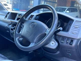 2006 Toyota Hiace - Thumbnail