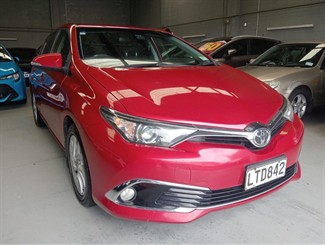 2018 Toyota Corolla - Thumbnail