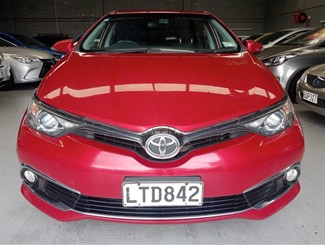 2018 Toyota Corolla - Thumbnail