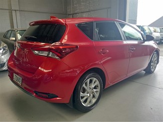 2018 Toyota Corolla - Thumbnail