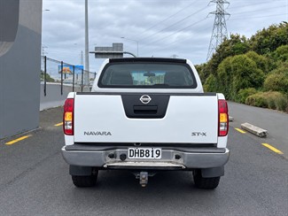 2006 Nissan Navara - Thumbnail