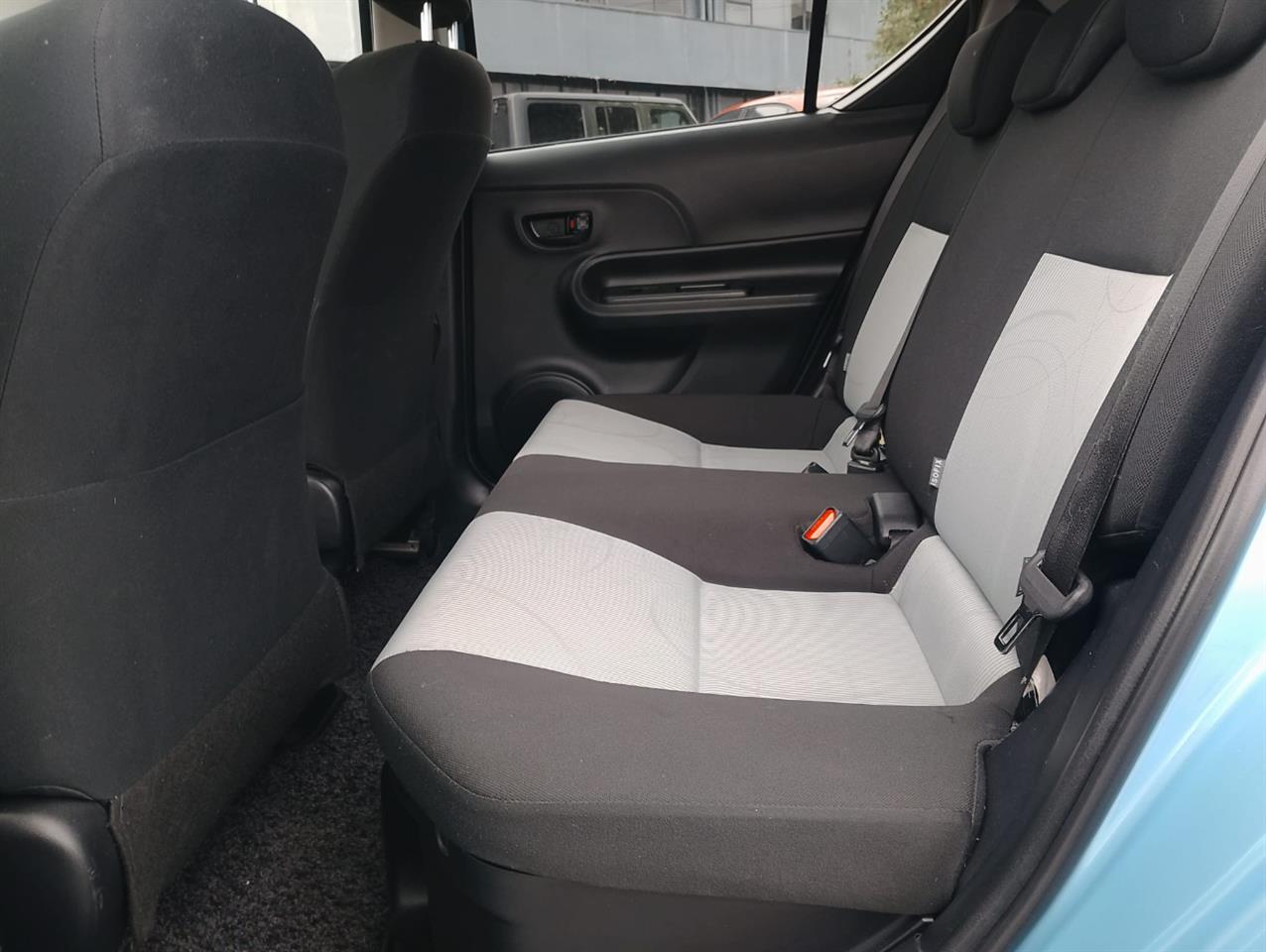 2013 Toyota Aqua