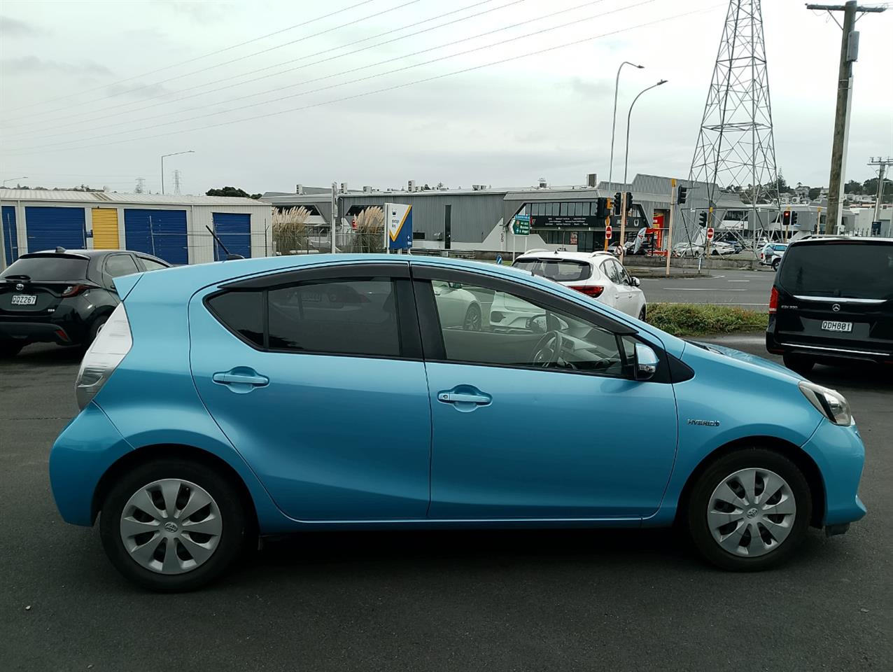 2013 Toyota Aqua