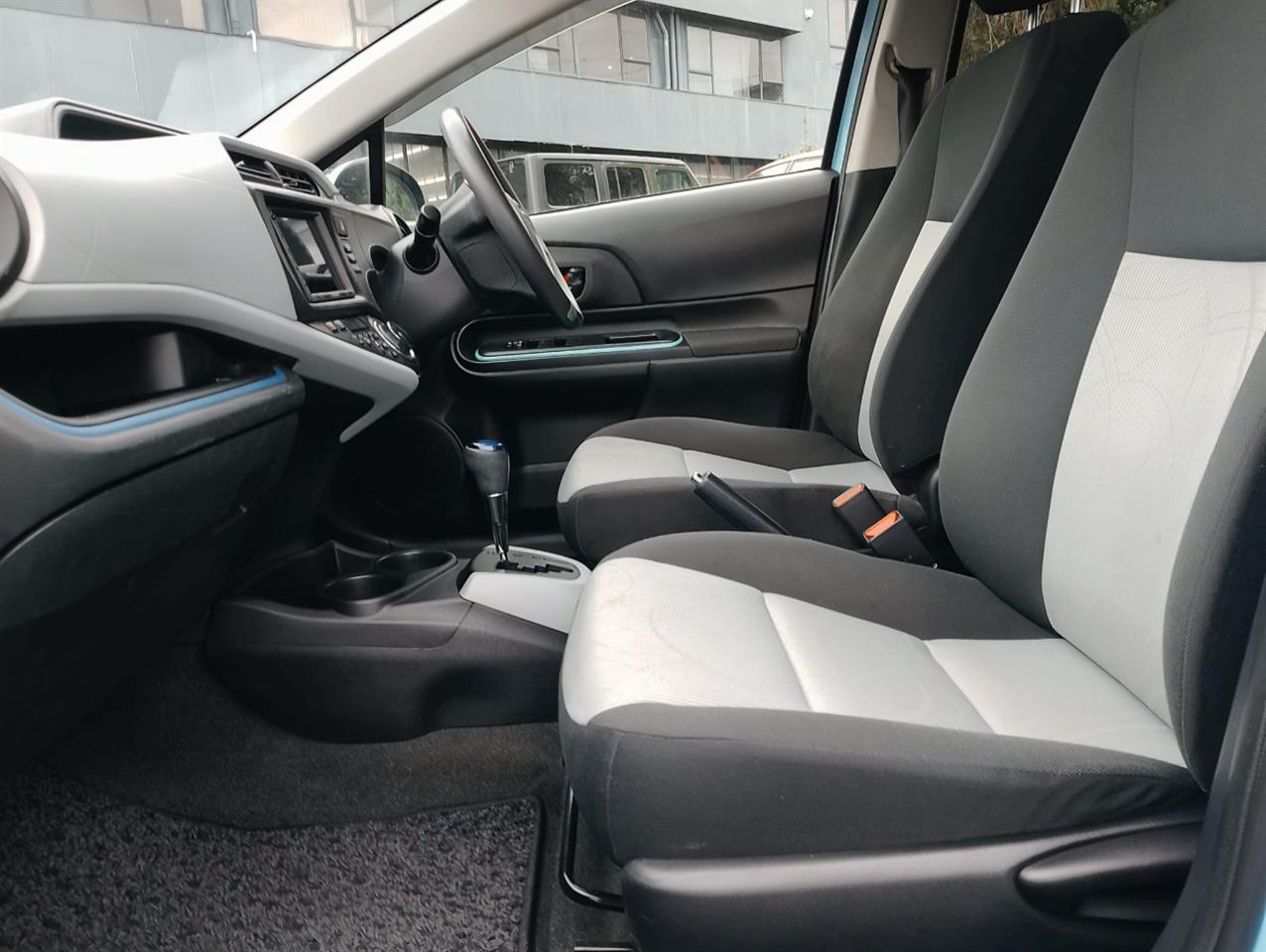 2013 Toyota Aqua