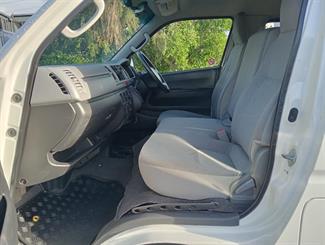 2008 Toyota Hiace - Thumbnail