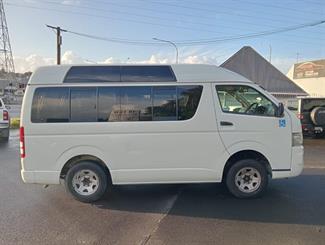 2008 Toyota Hiace - Thumbnail