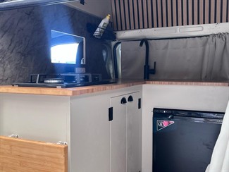 2005 Toyota Hiace - Thumbnail