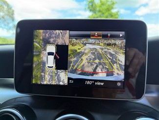 2017 Mercedes-Benz GLC 220d - Thumbnail