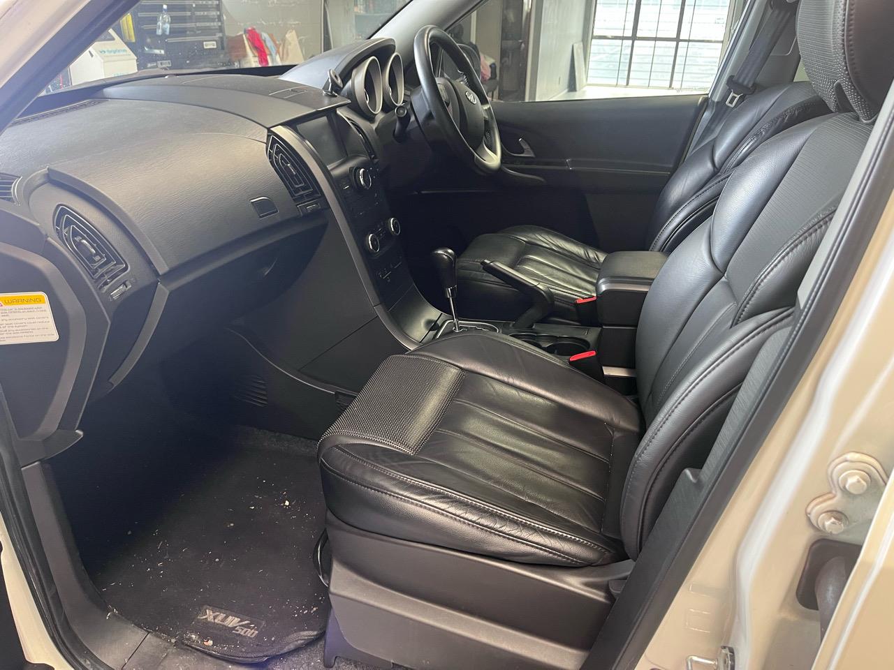 2017 Mahindra XUV500