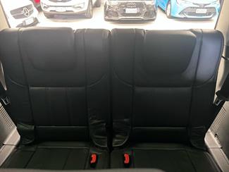 2017 Mahindra XUV500 - Thumbnail