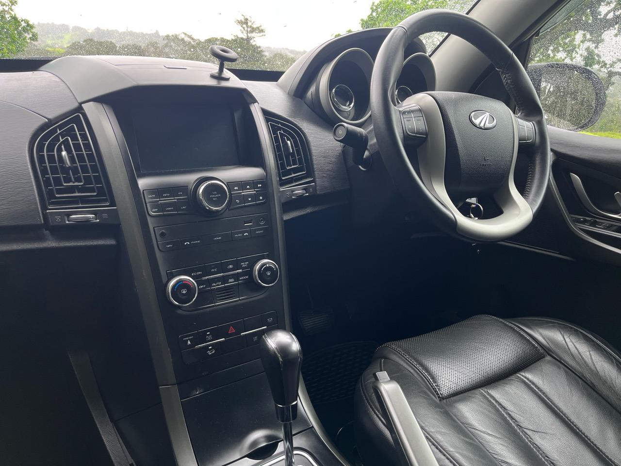 2017 Mahindra XUV500