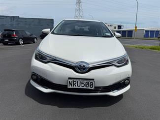 2016 Toyota Auris - Thumbnail