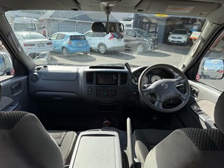 2006 Nissan Caravan - Thumbnail