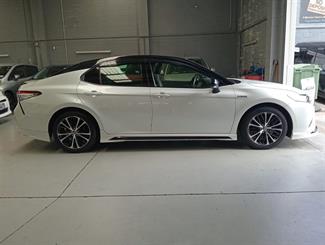 2019 Toyota Camry - Thumbnail