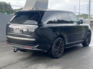 2025 Land Rover Range Rover Sport - Thumbnail