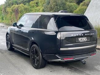 2025 Land Rover Range Rover Sport - Thumbnail