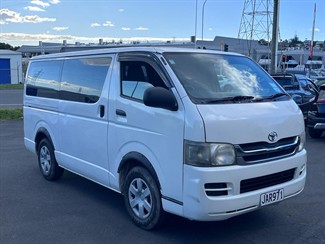 2009 Toyota Hiace - Thumbnail