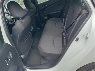 2019 Toyota Prius - Thumbnail