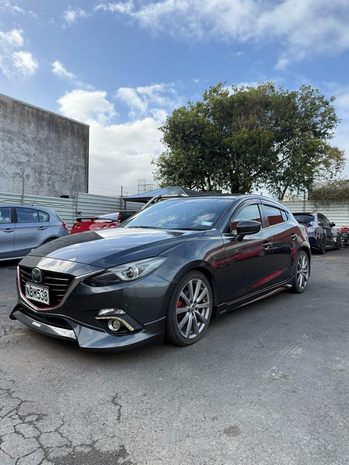 2014 Mazda Axela