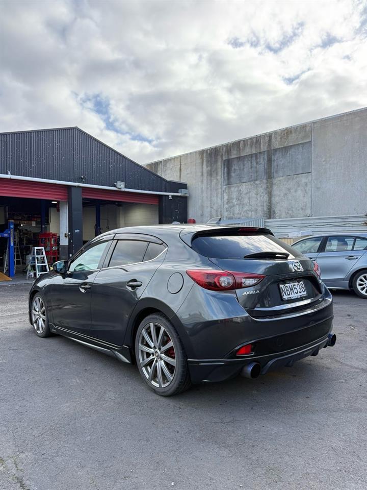 2014 Mazda Axela