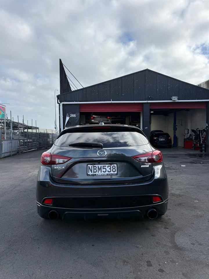 2014 Mazda Axela