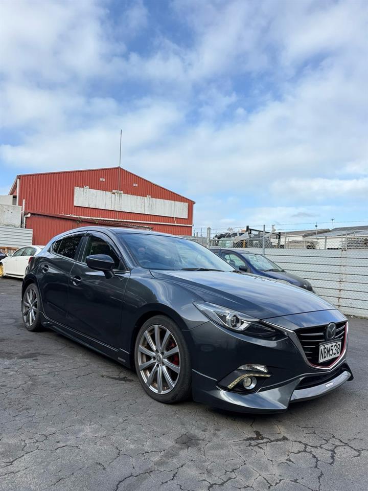 2014 Mazda Axela