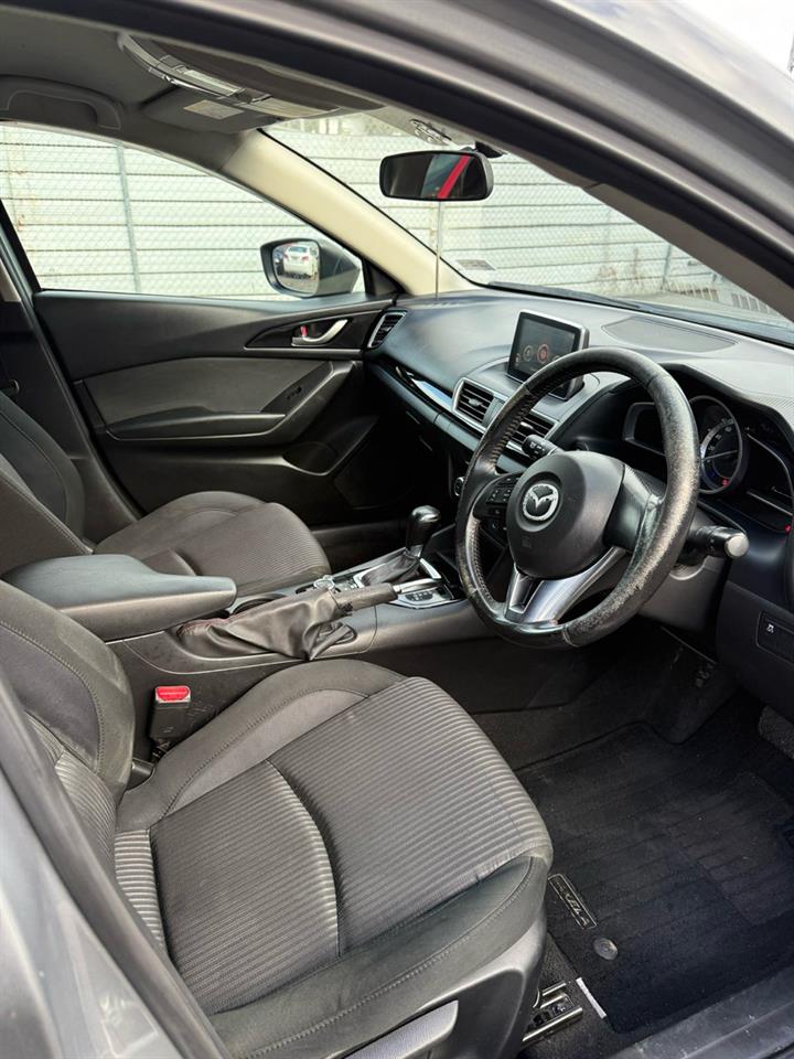 2014 Mazda Axela