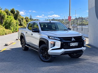 2022 Mitsubishi Triton - Thumbnail