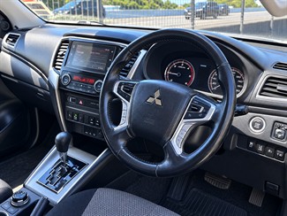 2022 Mitsubishi Triton - Thumbnail