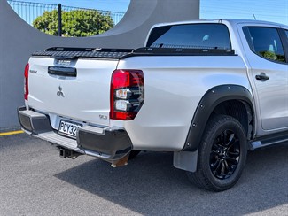 2022 Mitsubishi Triton - Thumbnail