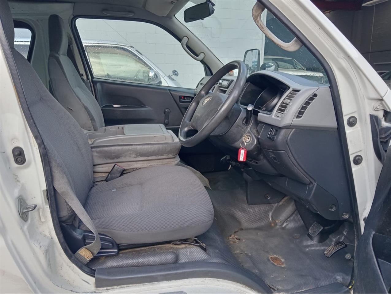 2008 Toyota Hiace
