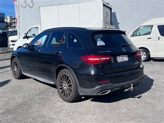 2018 Mercedes-Benz GLC 250 - Thumbnail