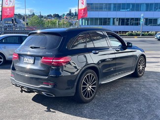 2018 Mercedes-Benz GLC 250 - Thumbnail