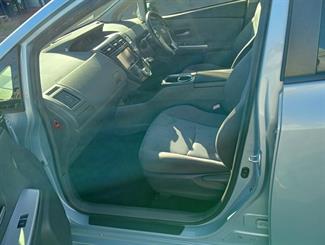 2012 Toyota Prius - Thumbnail