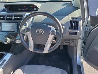 2012 Toyota Prius - Thumbnail